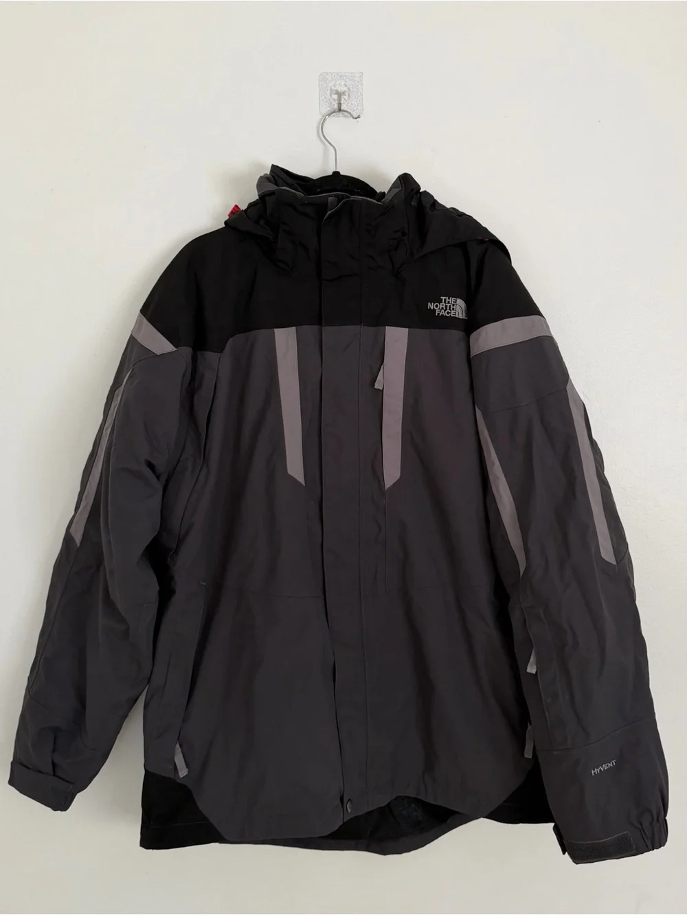 The North Face HyVent Hooded Insulated Ski Jacket Mens XL Black Gray Full Zip